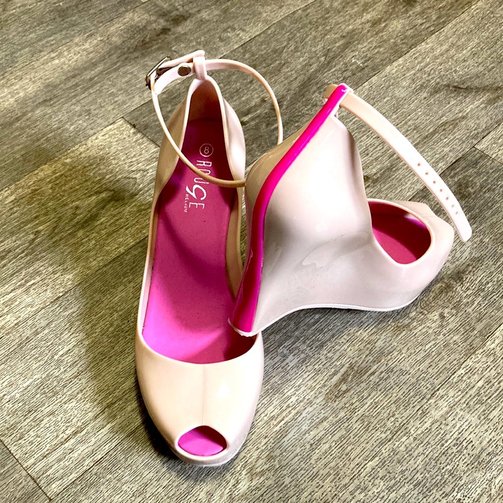 Size 8 Rouge high heel peek toe never used